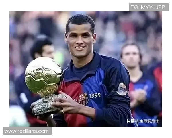 回顾上届足球明星的辉煌表现与影响力分析