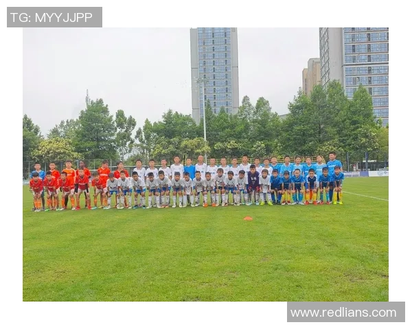 重庆足球队强势崛起荣登足球状态排行榜第三名 重庆足球队强势崛起荣登足球状态排行榜第三名